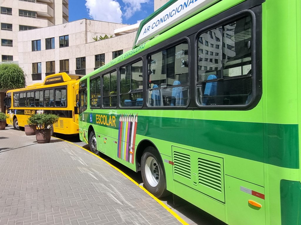 Eletra e Caio apresentam ônibus escolares elétricos no C-Move Brasília