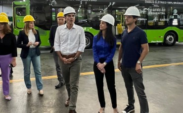 Governador do Pará visita Eletra e conhece futuros e-Bus do BRT de Belém